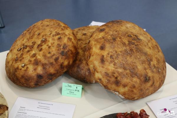 Painea-anului-2021-industrial---paine-de-casa-cu-cartofi